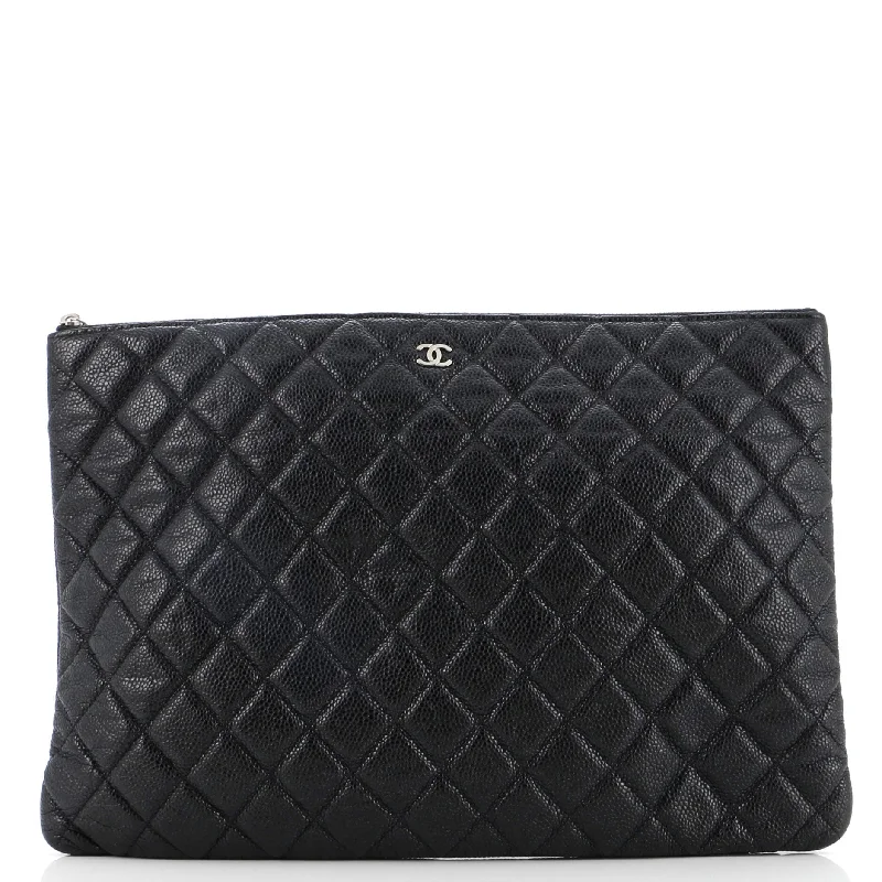 O Case Clutch Quilted Caviar Large