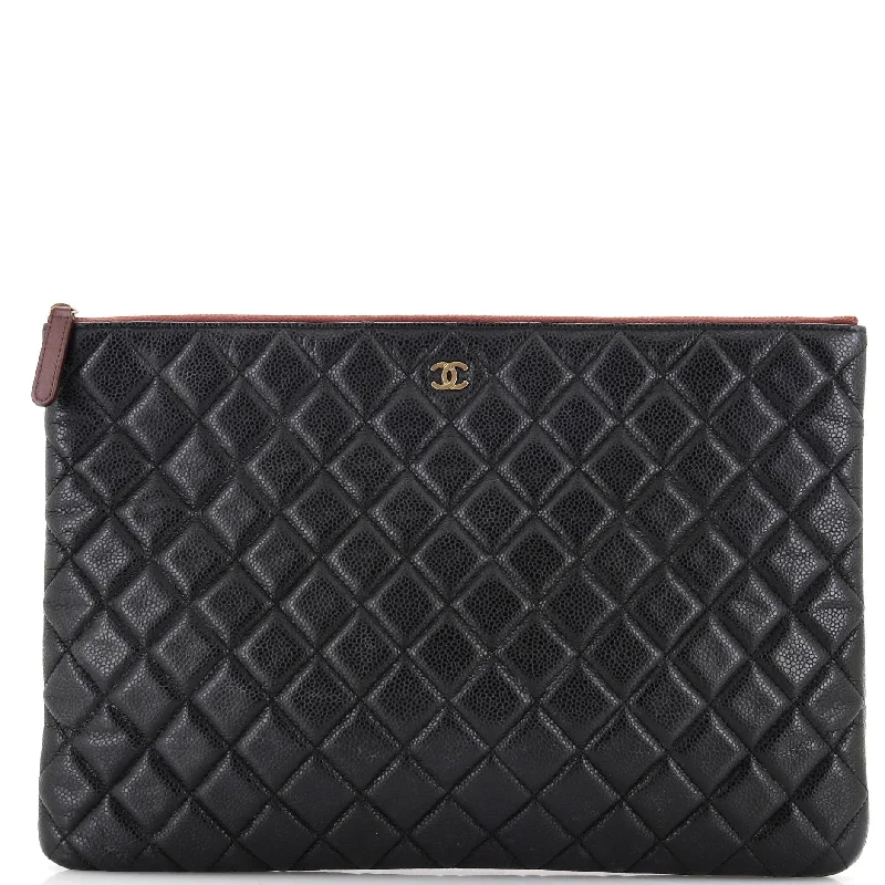 O Case Clutch Quilted Caviar Large