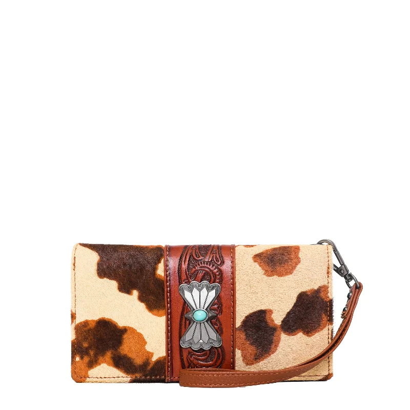 WG34-W039 Wrangler Hair-on Cowhide Collection Wallet (Wrangler by Montana West)