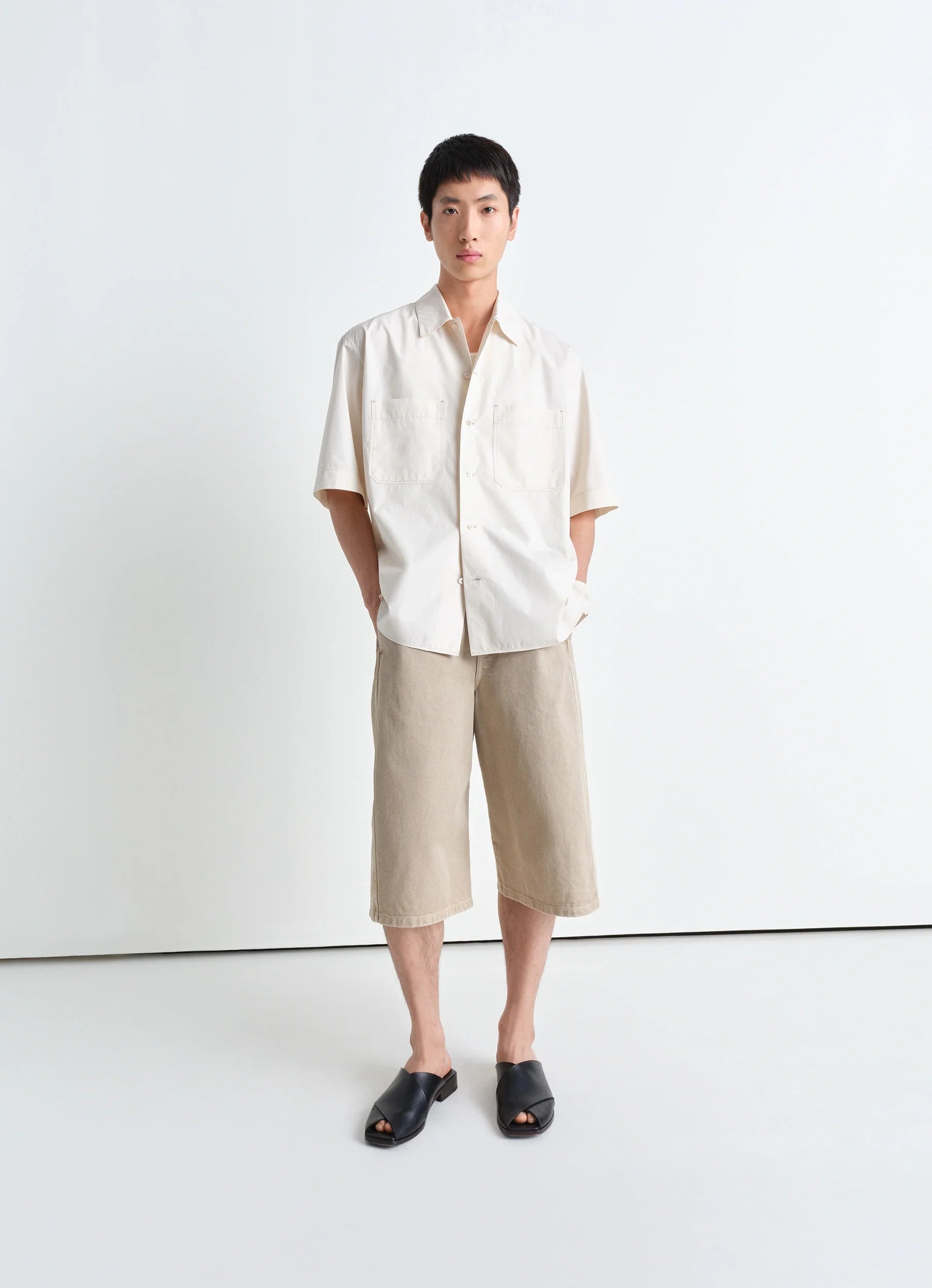TWISTED SHORT