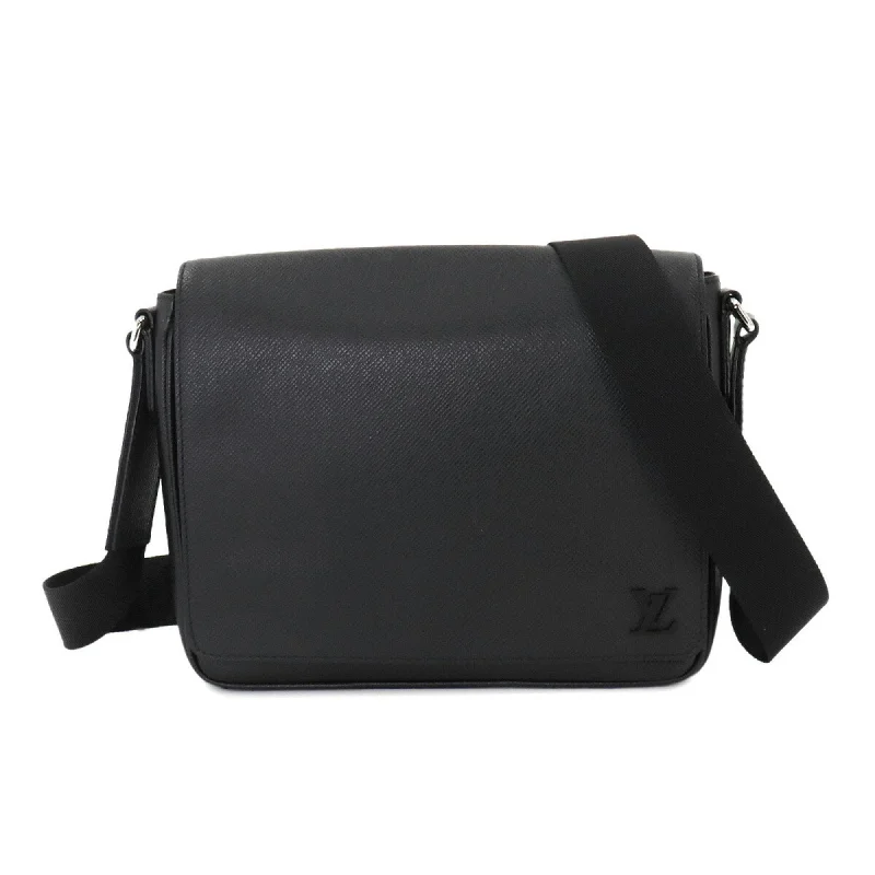 Louis Vuitton Taiga  Taiga Leather Shoulder Bag (Pre-Owned)