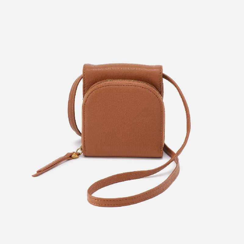 Fern Wallet Crossbody In Pebbled Leather - Warm Honey