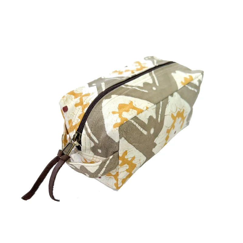 Atlas Diamond Travel Pouch
