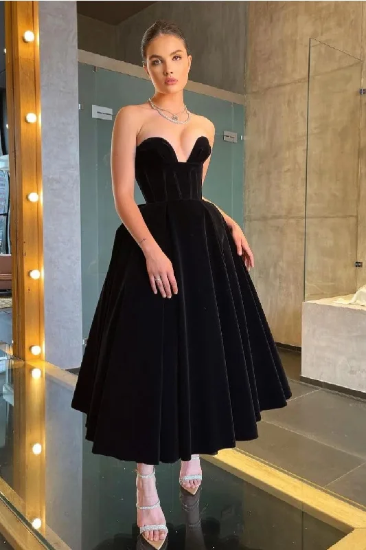 Sweetheart Black Velvet Prom Gown Tea-Length